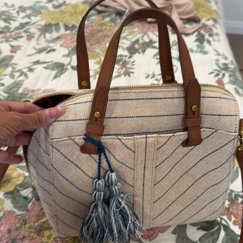 Fossil purse for fall and winter styles